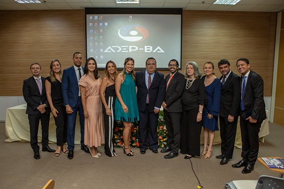 Defensora pública Elaina Rosas assume presidência da Adep-Ba